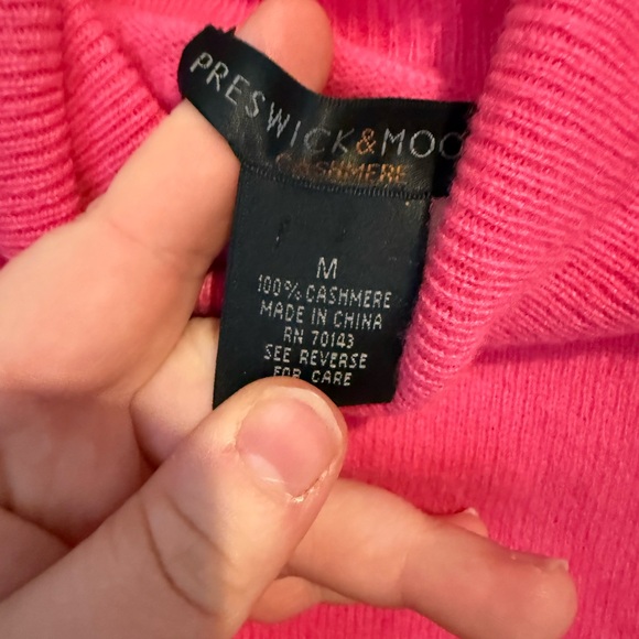Preswick & Moore Vibrant Pink Cashmere Sweater - Picture 2 of 4